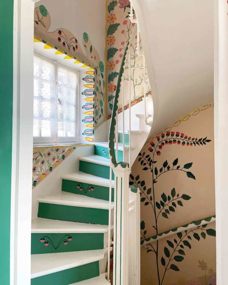 staircase wall painting ideas