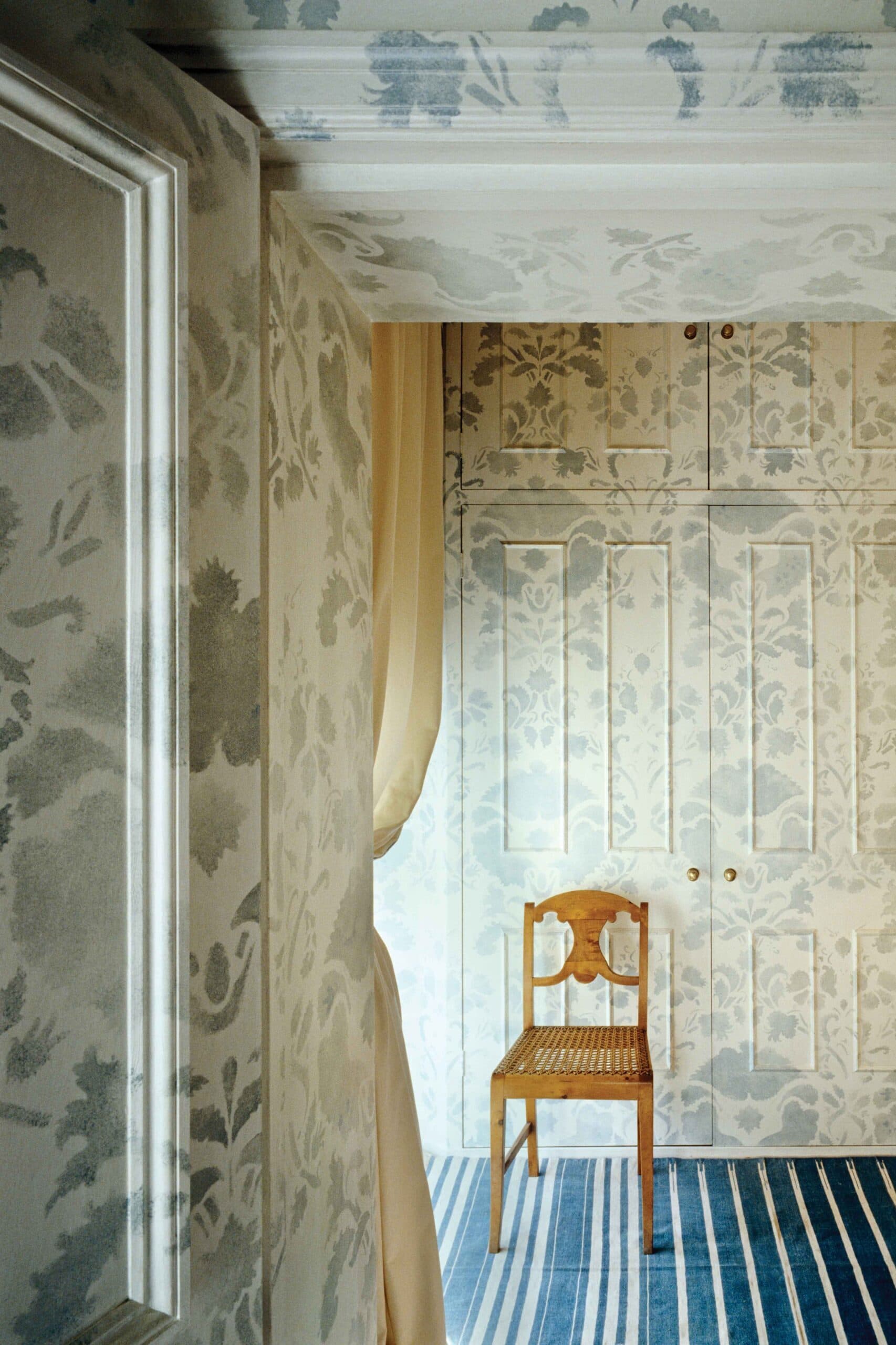 Get Inspired by These Artfully Painted Doors – Frederic Magazine