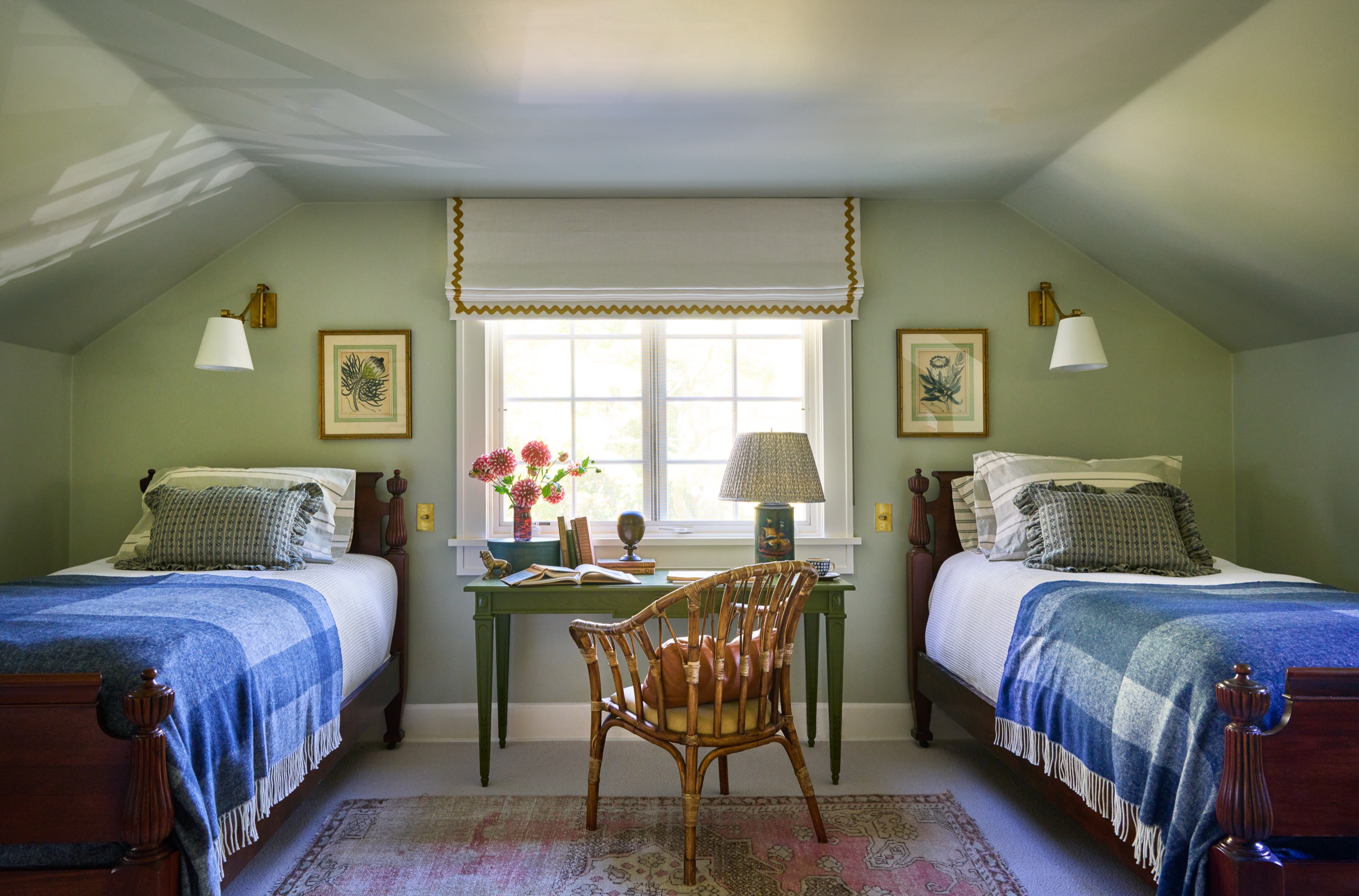 A Connecticut Farmhouse Nurtures Nature With Palette and Pattern ...